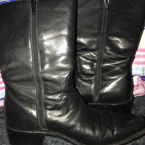 Frye Boots LAST CHANCE - Picture 2 of 8